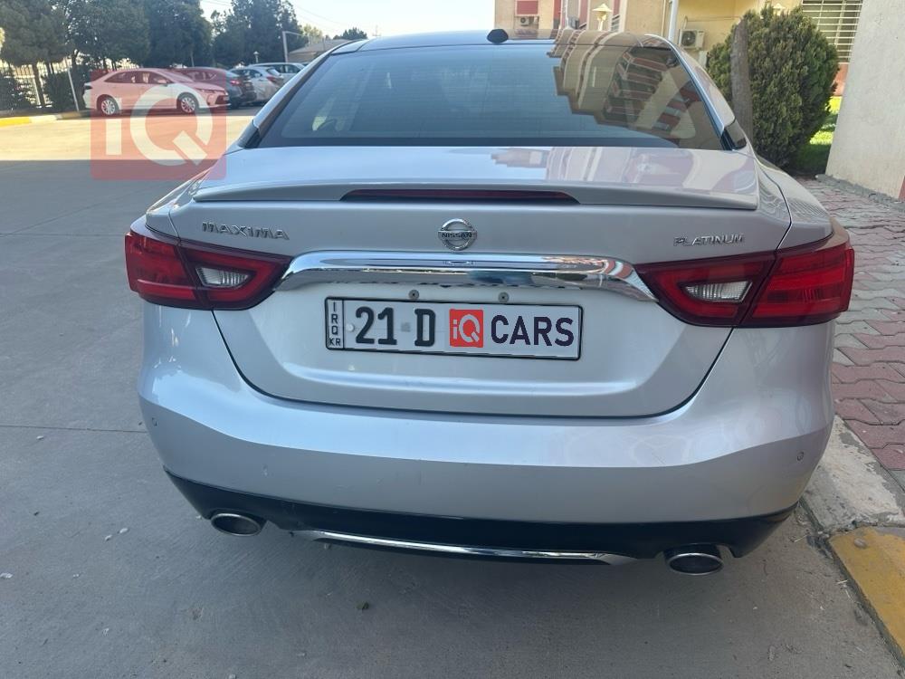 نيسان ماكسيما